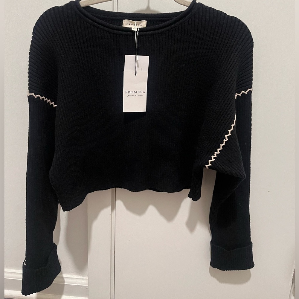Promesa Black Cropped Stitch Seam Sweater size Small NWT